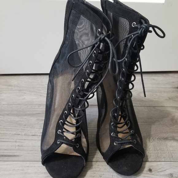 Shoes - Picture 2 of 3